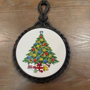 VINTAGE Christmas tree cast iron and ceramic kitchen trivet or wall hanging